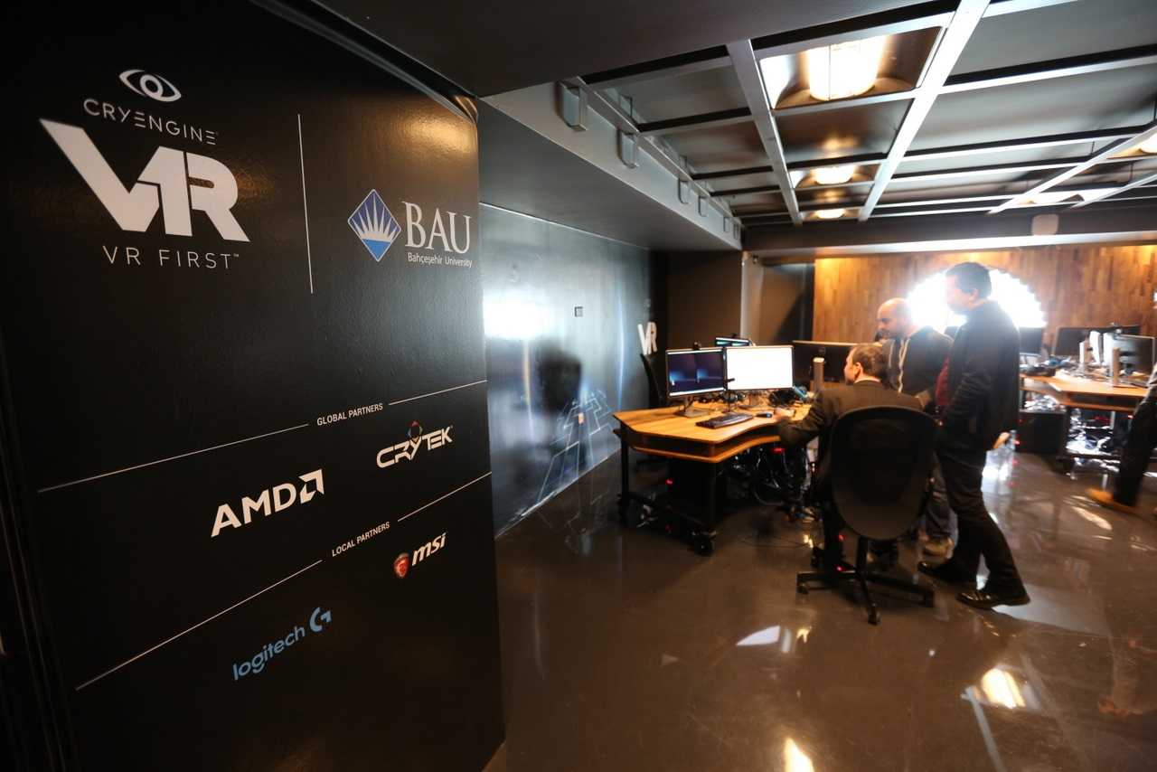 On İki Üniversite Daha VR First’e Katıldı
