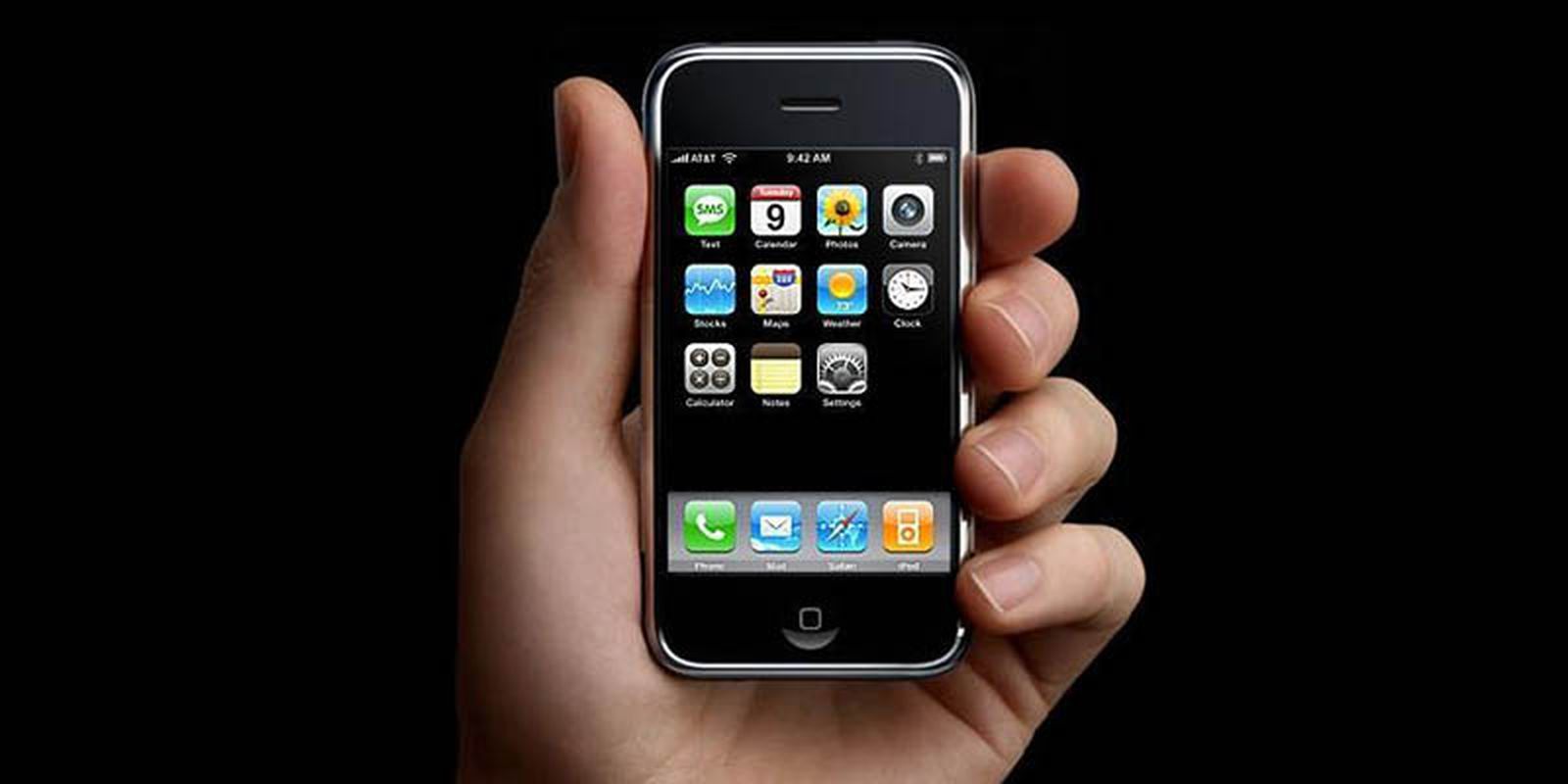 Steve Jobs, 15 Yıl Önce Bugün İlk iPhone'u Tanıttı!