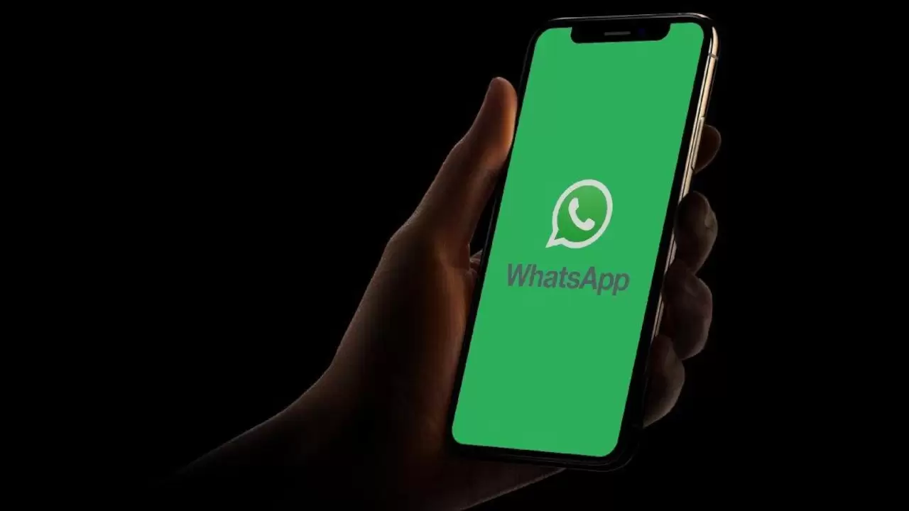 WhatsApp, iOS beta'ya sohbet listesine durum güncellemeleri ekledi