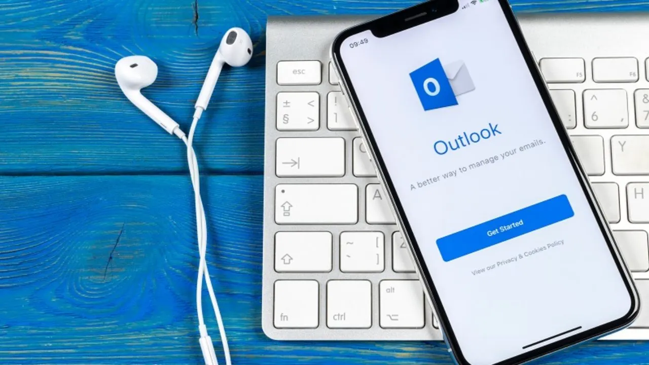 Microsoft Outlook Uygulaması Artık Ücretsiz Kullanıcılar İçin Daha Fazla Reklama Sahip Olacak