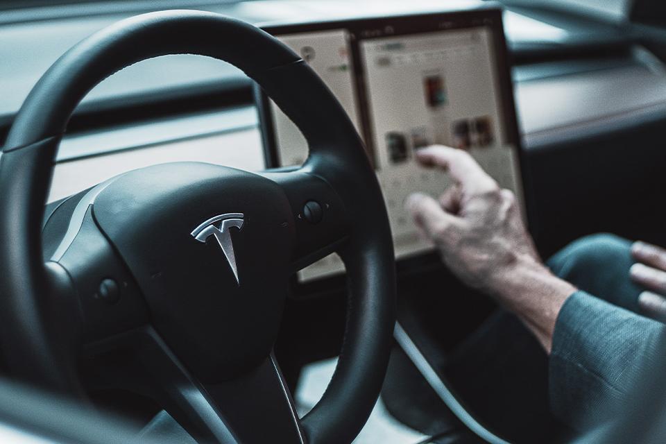 Tesla: Elon Musk, otonom sistemde fiyat artışını duyurdu
